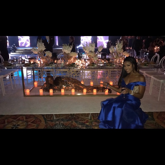 Formal Gown. Corset lace up - Picture 3 of 3